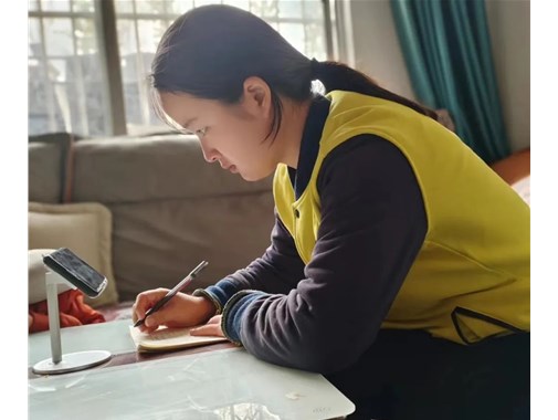 弘扬红旗渠精神 赓续红色血脉——商丘市智谷幼儿园组织观看专题纪录片《根脉》之《红旗渠精神》