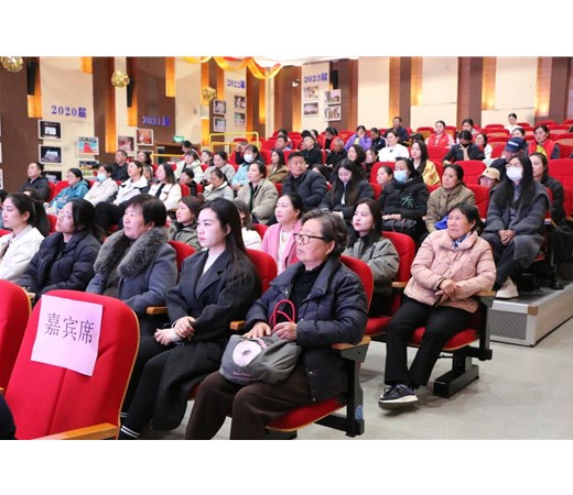 “医路童行 幼儿健康知识讲座”——商丘市智谷幼儿园、人民医院为幼儿健康成长保驾护航